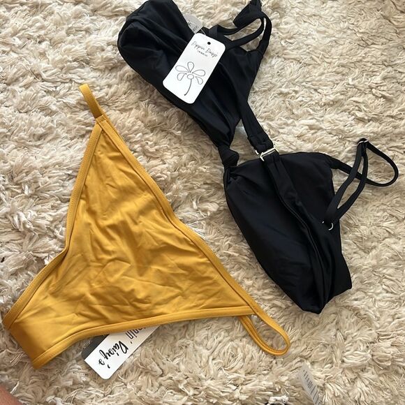 Nwt Dippin’ Daisy’s Black Zen Top and Honey Yellow Bikini Set - Picture 2 of 3